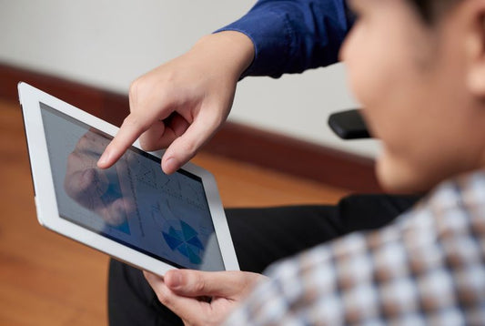 The Ultimate Guide to Choosing the Best Portable Monitor for Your Laptop